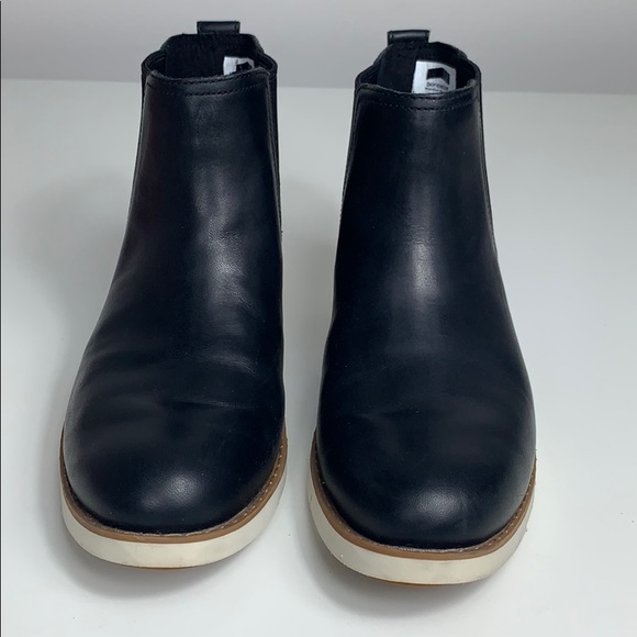 timberland lakeville chelsea boot